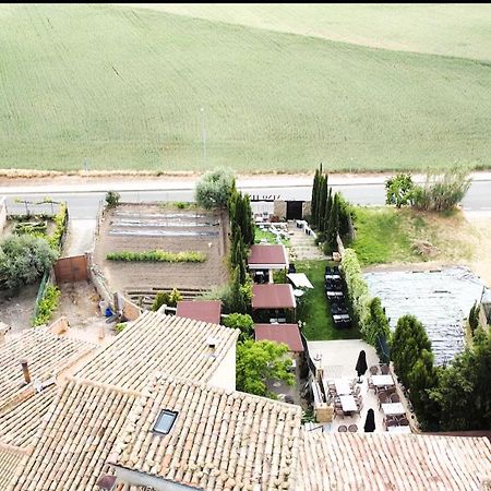 Apartamentos Vino Tinto Y Restaurante Tomate Rosa Adahuesca Екстер'єр фото